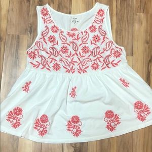 Crown & Ivy embroidered tank top white